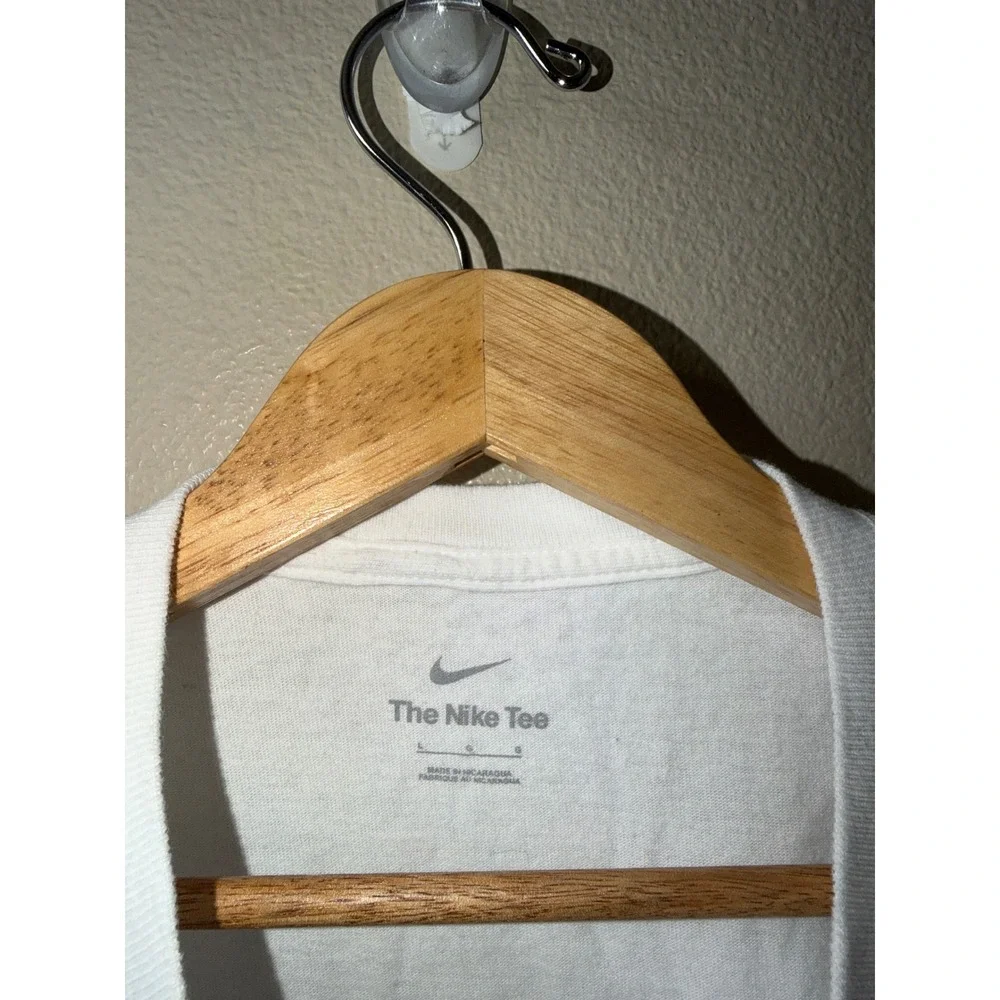 Men's Nike Shirt Size Large